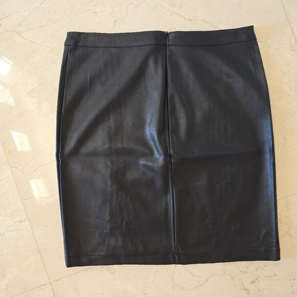 NWT Cupcakes and Cashmere Leather Skirt with Lace Sz 10 Black Motto - Picture 2 of 6